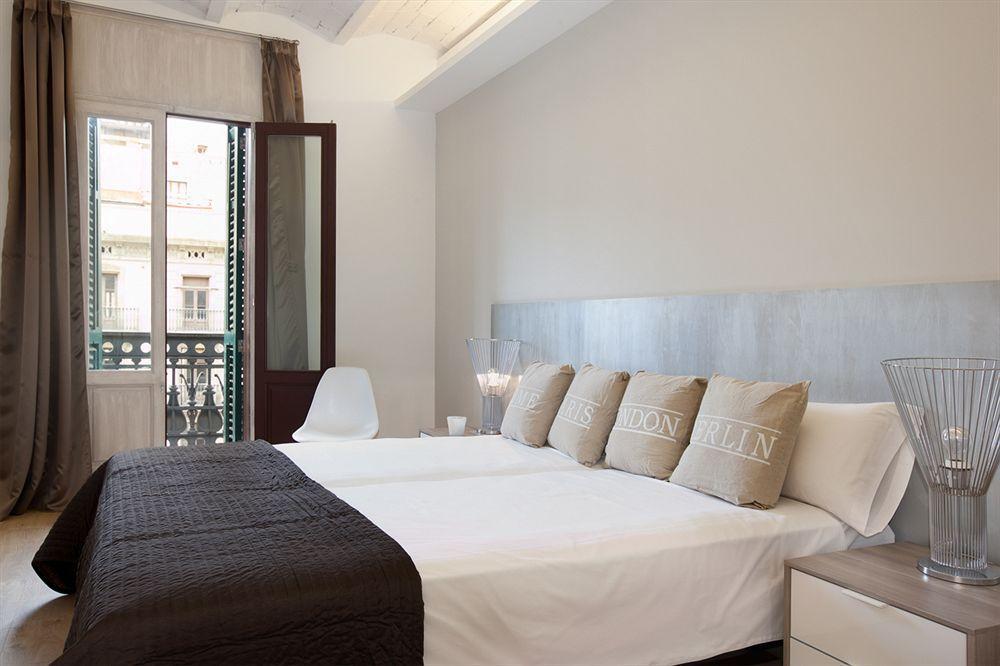 Rent Top Apartments Near Plaza De Catalunya Barcelona Bagian luar foto