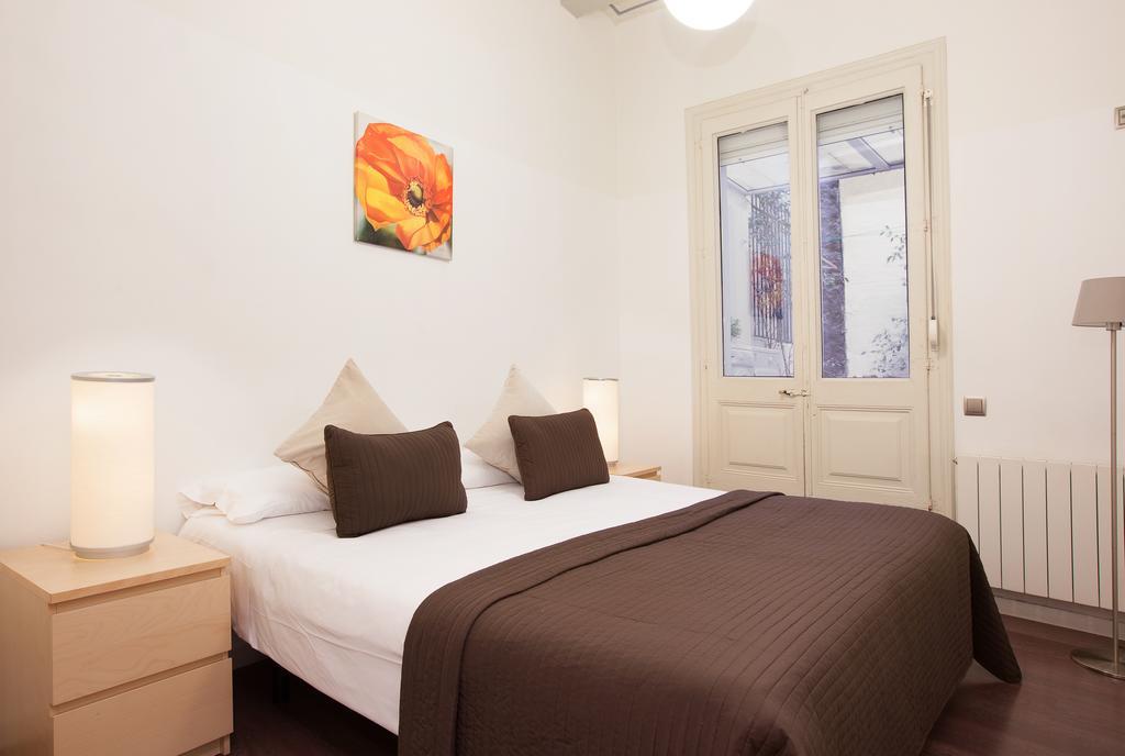 Rent Top Apartments Near Plaza De Catalunya Barcelona Bagian luar foto
