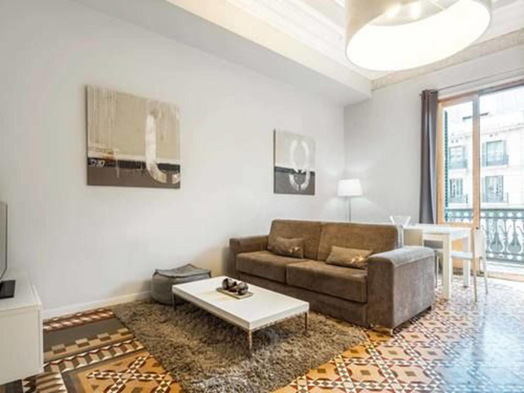 Rent Top Apartments Near Plaza De Catalunya Barcelona Bagian luar foto