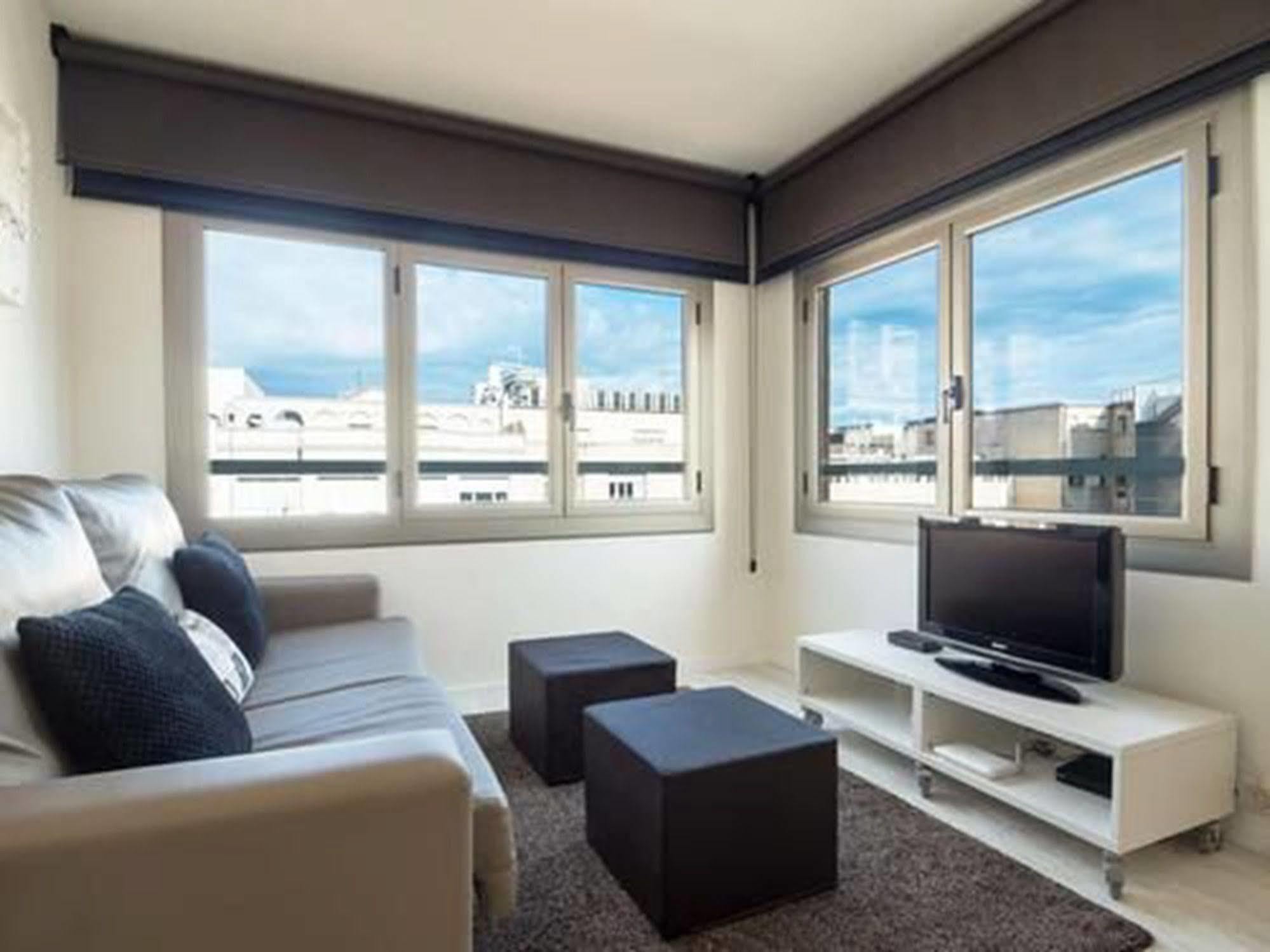 Rent Top Apartments Near Plaza De Catalunya Barcelona Bagian luar foto